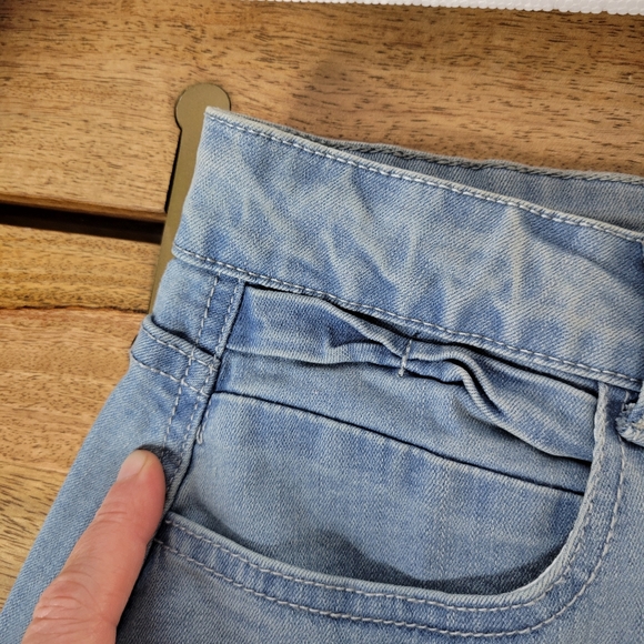 NWT Anna-Kaci Light Blue Chambray/Denim Button front skirt size Small - Picture 4 of 9